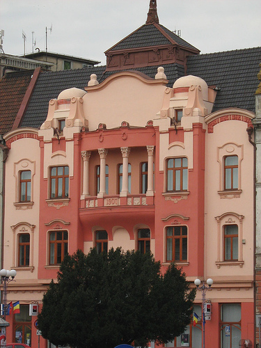 File:BRD Oradea.jpg