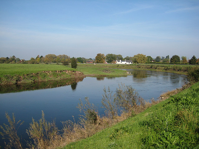 File:Bend in the River Wye - geograph.org.uk - 1003610.jpg