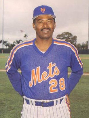 File:Bill Robinson Mets.jpg