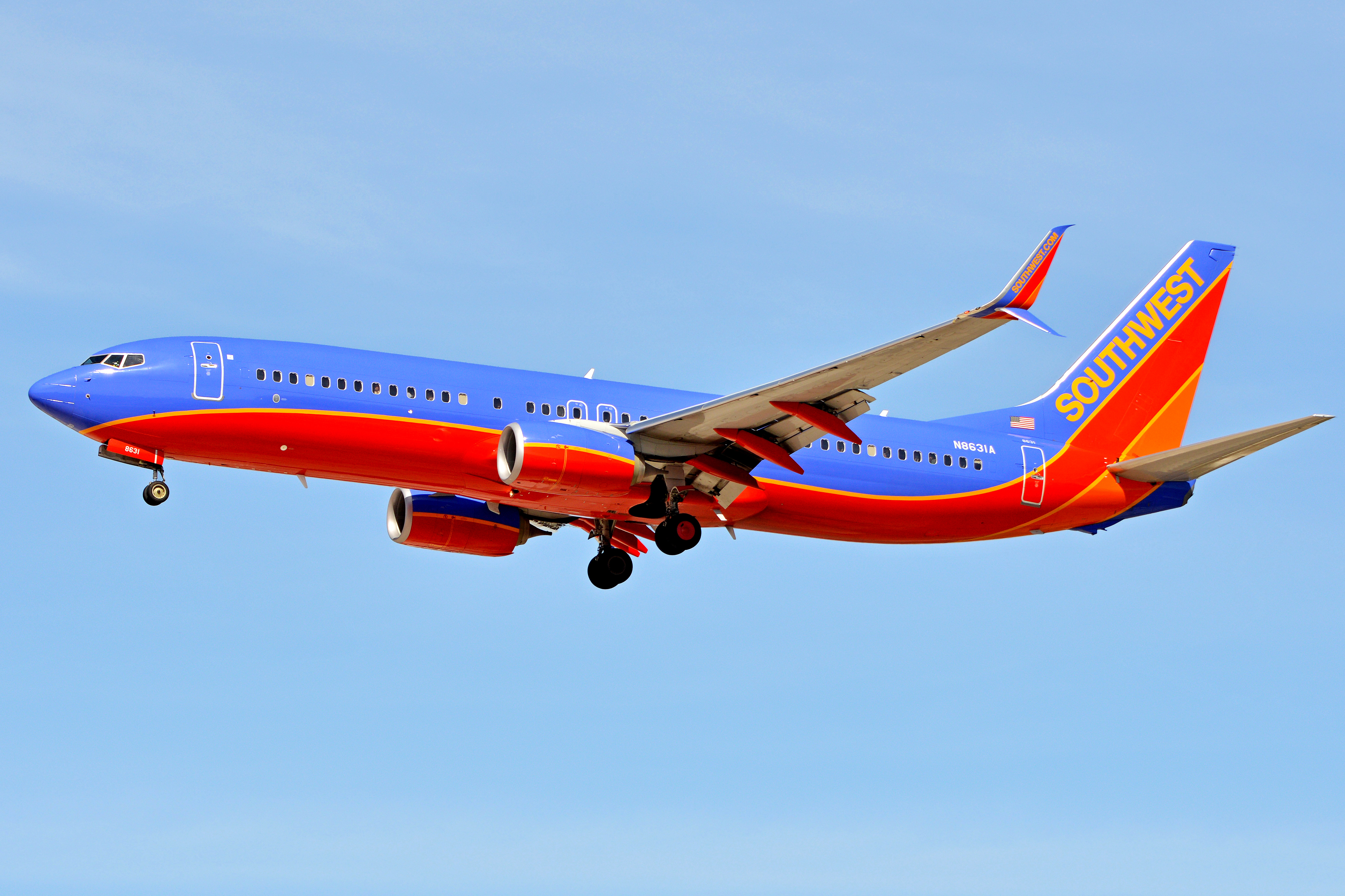 File:Boeing 737-8H4(w) 'N8631A' Southwest Airlines (28443959891 