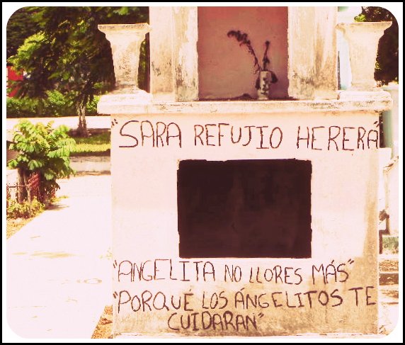 File:Cemeterio en Mérida, Yucatán 2011 02.jpg