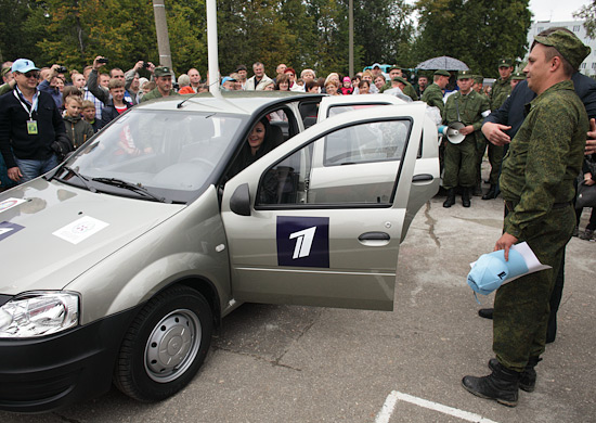 File:Channel One Russia in Army (06-09-2012) 06.jpg