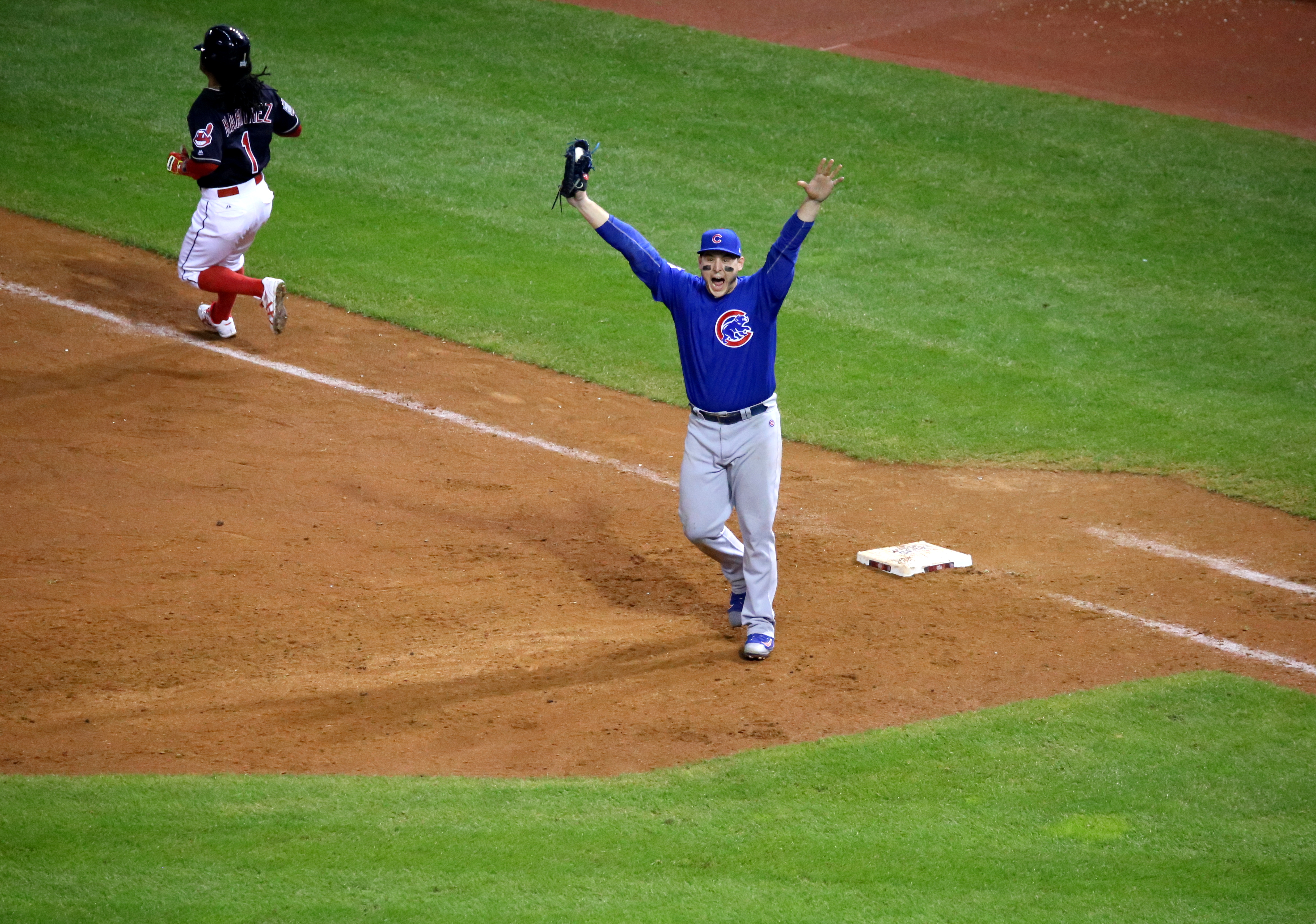 File:Cubs first baseman Anthony Rizzo celebrates the final out of the 2016  World Series. (30709978996).jpg - Wikipedia