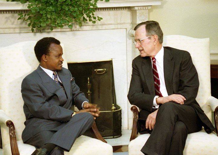 File:George H. W. Bush with Frederick Chiluba.jpg