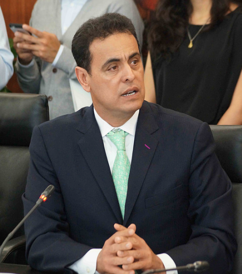 File:Ismael Hernandez Deras.png