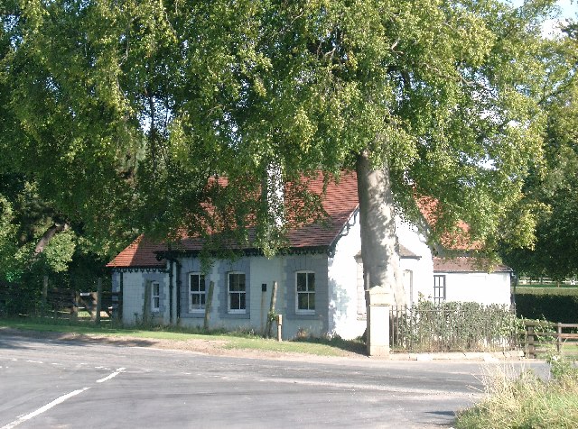 File:Lotherton Lodge - geograph.org.uk - 40322.jpg