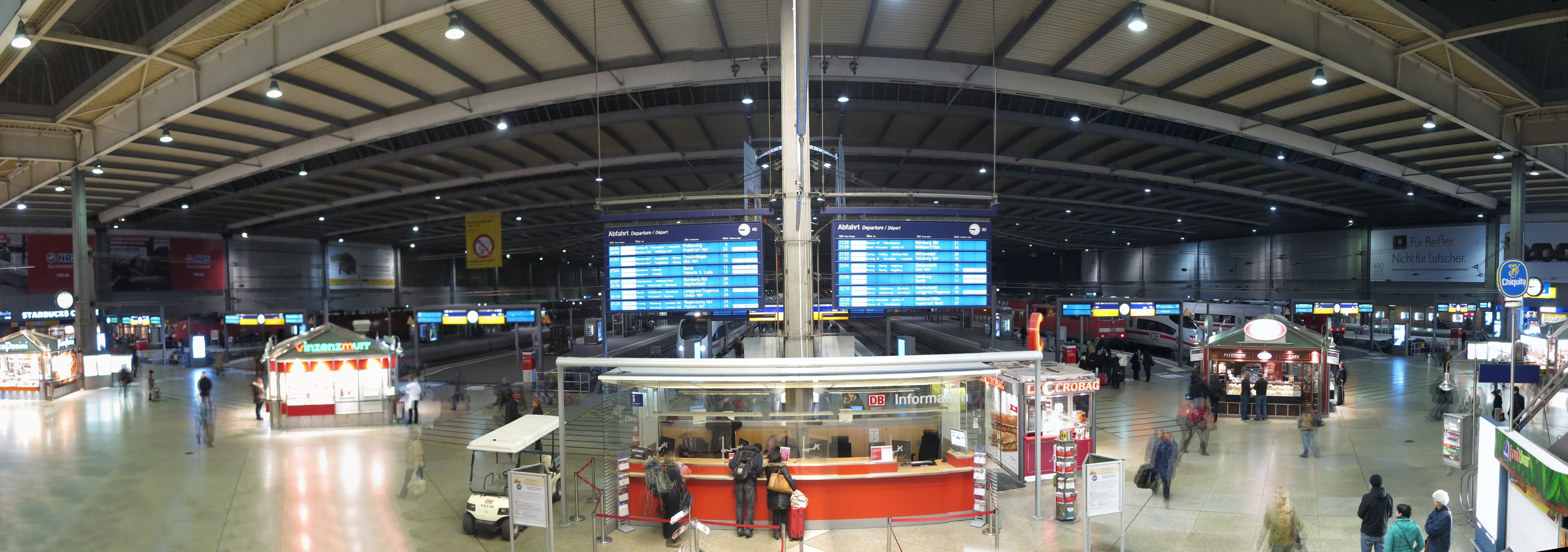 File:Münchner Hauptbahnhof (Panorama).jpg - Wikimedia Commons