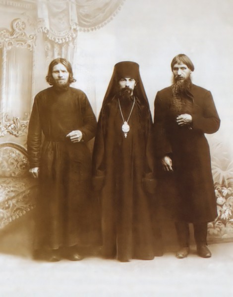 File:Makarij, Theofan of Poltava and Rasputin, 1909 02.jpg