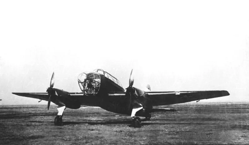 File:RMI-1 fighter.png