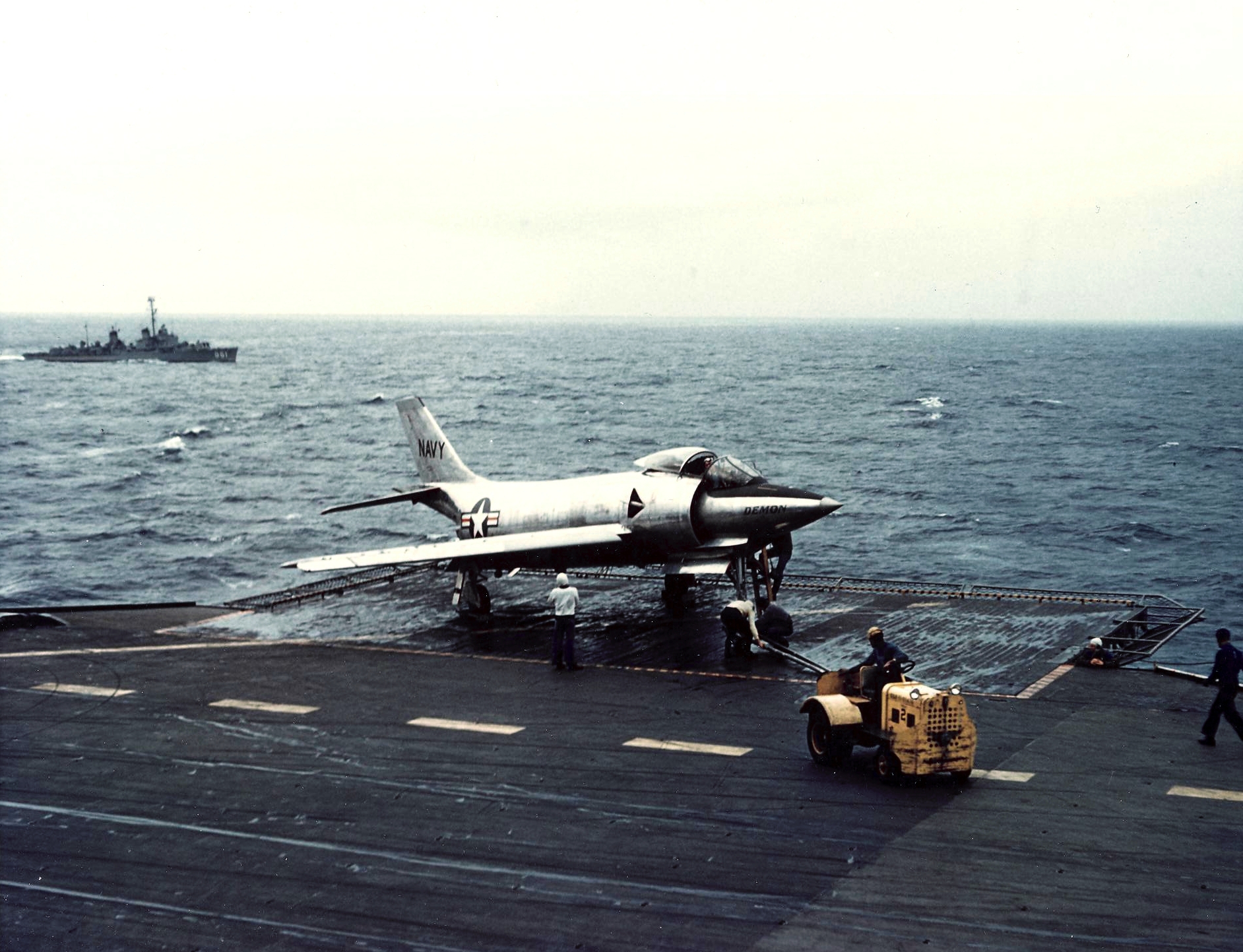 https://upload.wikimedia.org/wikipedia/commons/c/cd/XF3H_Demon_on_USS_Coral_Sea_%28CVA-43%29_in_1953.jpg