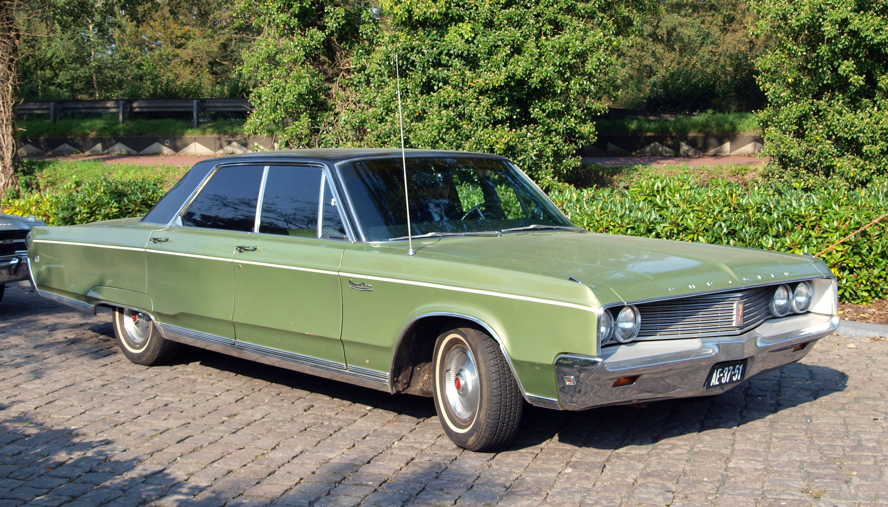 File:1968 Chrysler Newport Custom photo-9cr.JPG - Wikimedia Commons