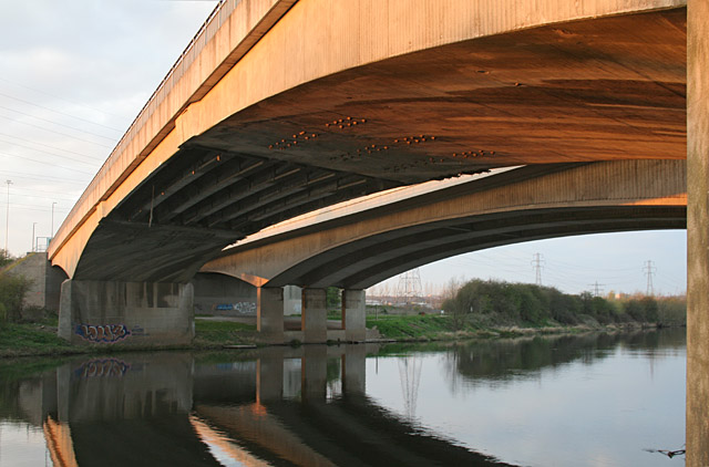 File:Clifton Bridge, Nottingham, in the sunset (geograph 396436).jpg