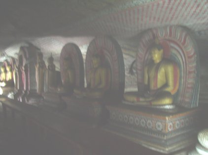 File:Dambulla-coves12.jpg