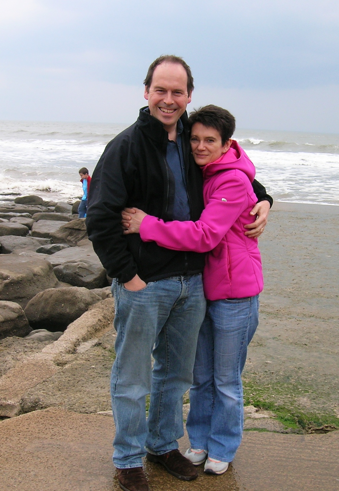  Diane Coyle com seu marido Rory Cellan-Jones em Southerndown em maio de 2006