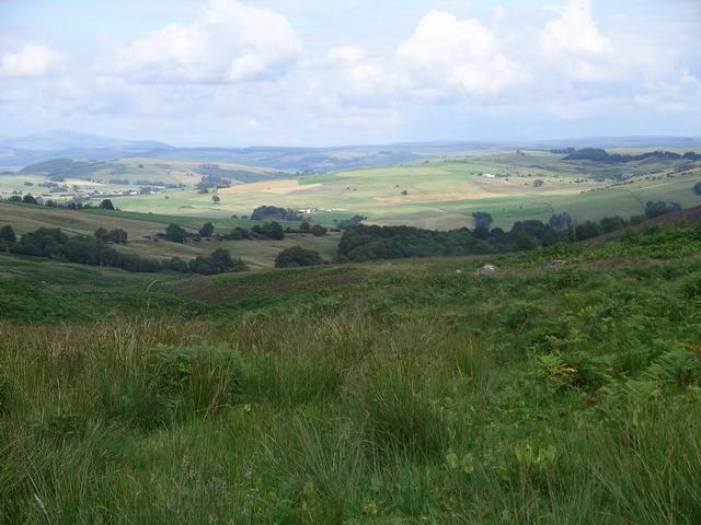 File:Distant hills - geograph.org.uk - 223532.jpg