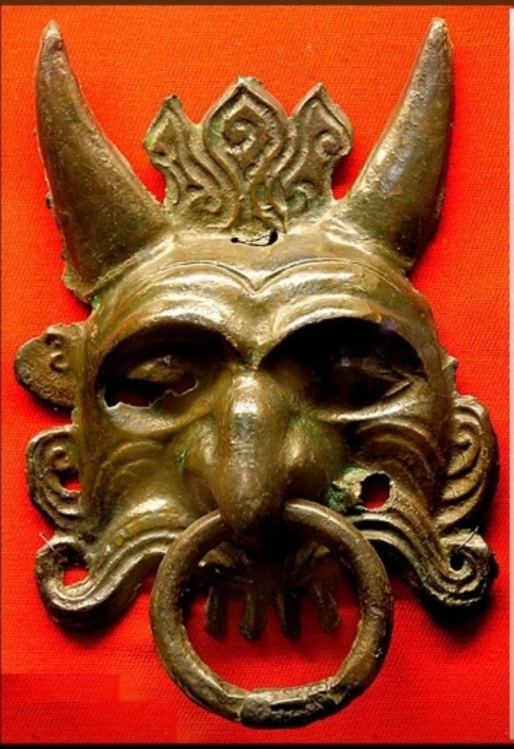 Door knocker - Wikipedia