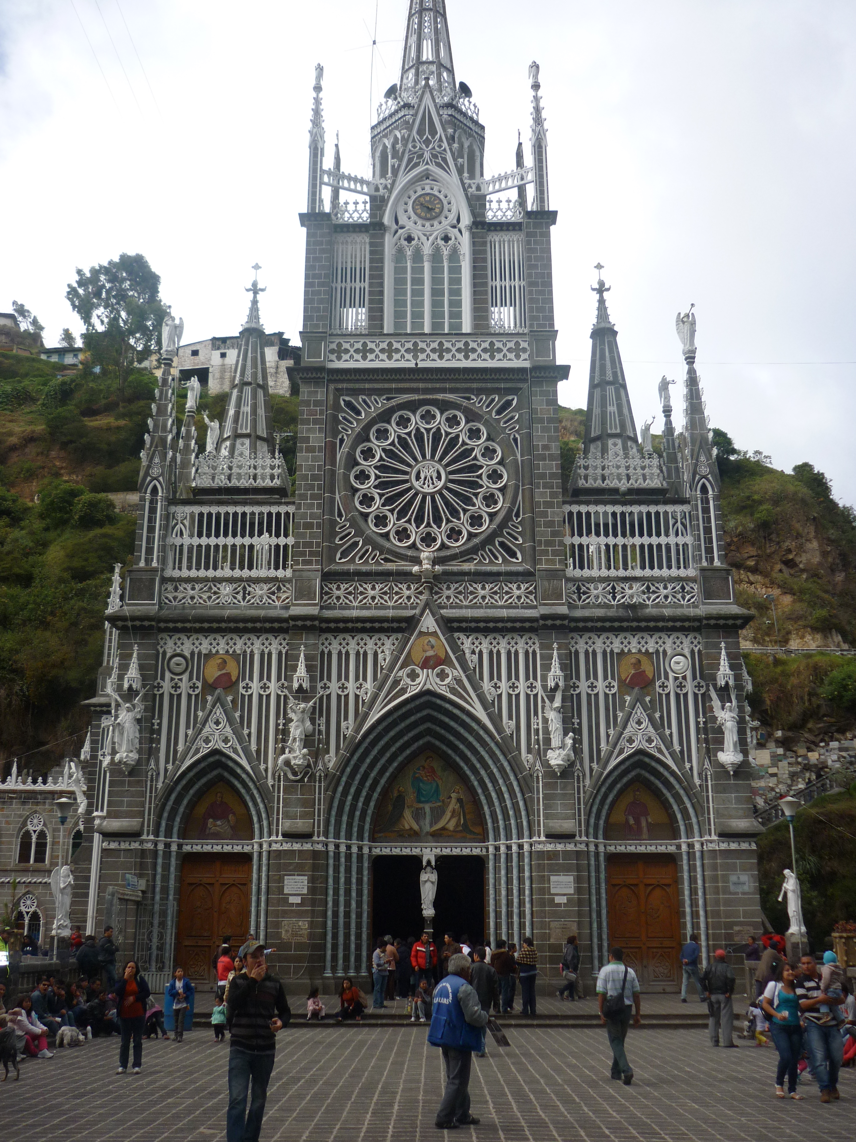 File:Fachada del Santuario de Las Lajas. Ipiales, Nariño..JPG - Wikimedia  Commons