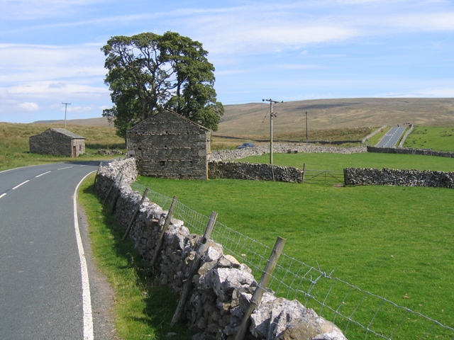 File:Gearstones on Blea Moor Road - geograph.org.uk - 643404.jpg