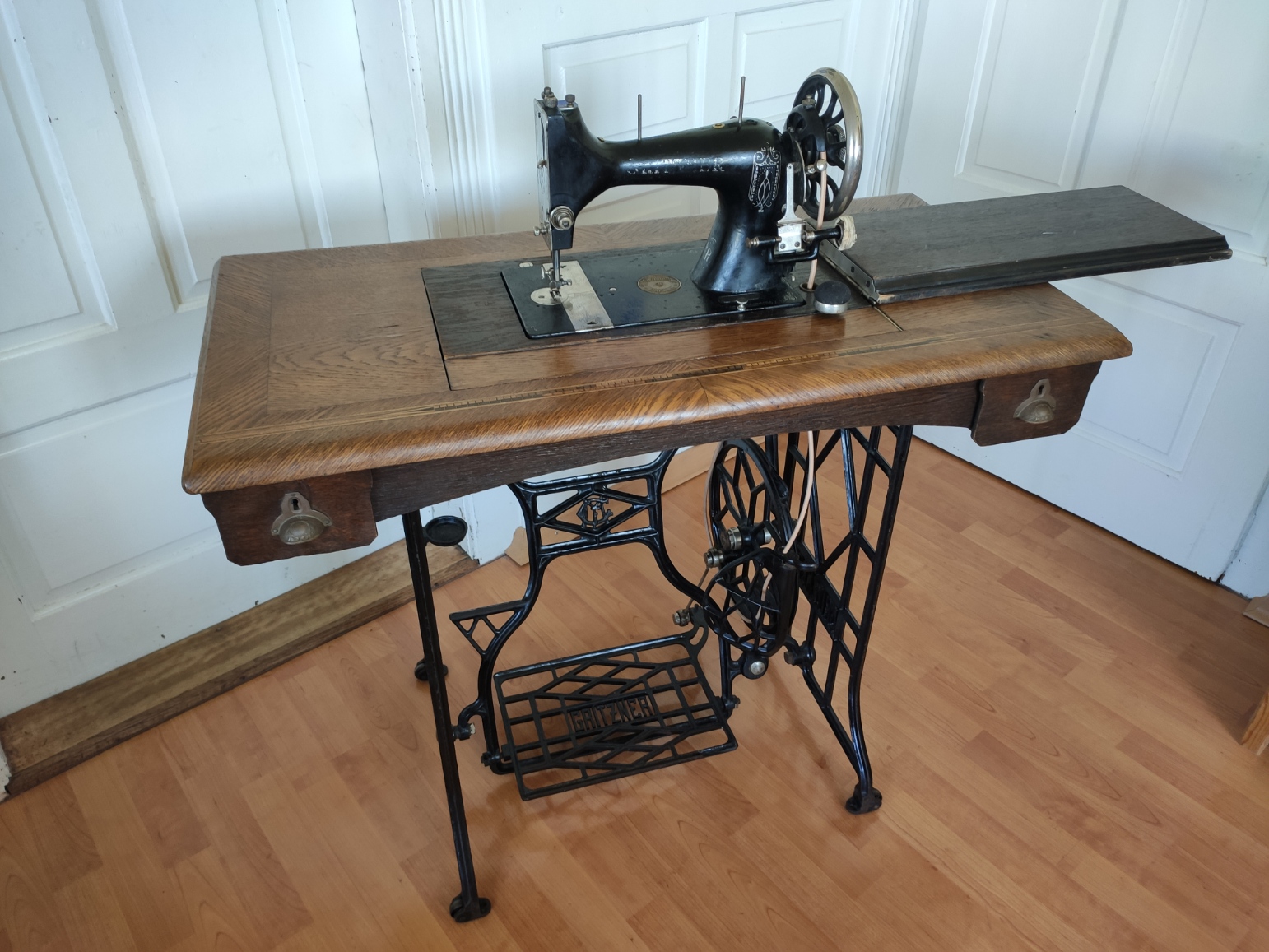 Sewing machine - Wikipedia
