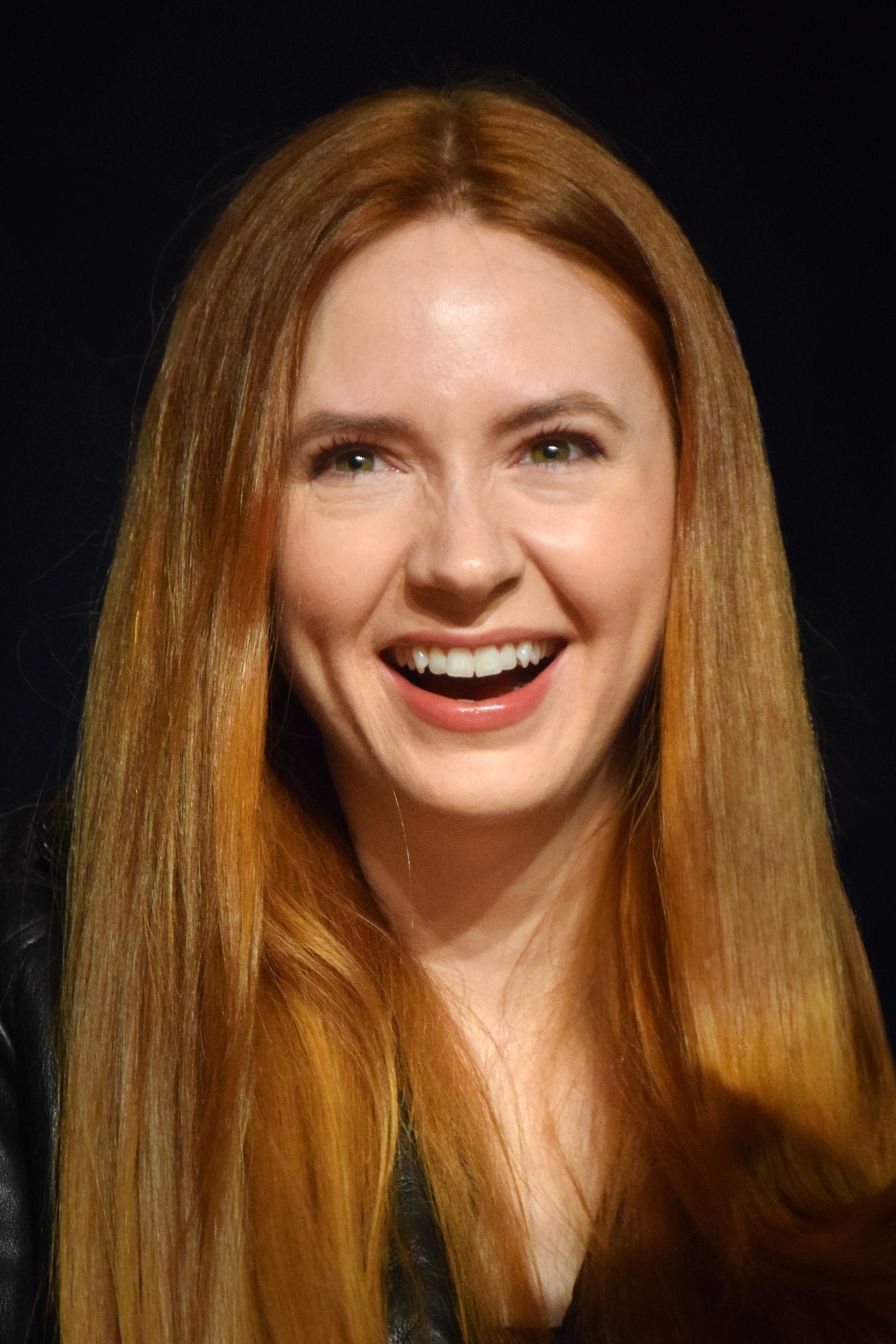 Karen Gillan - Wikipedia