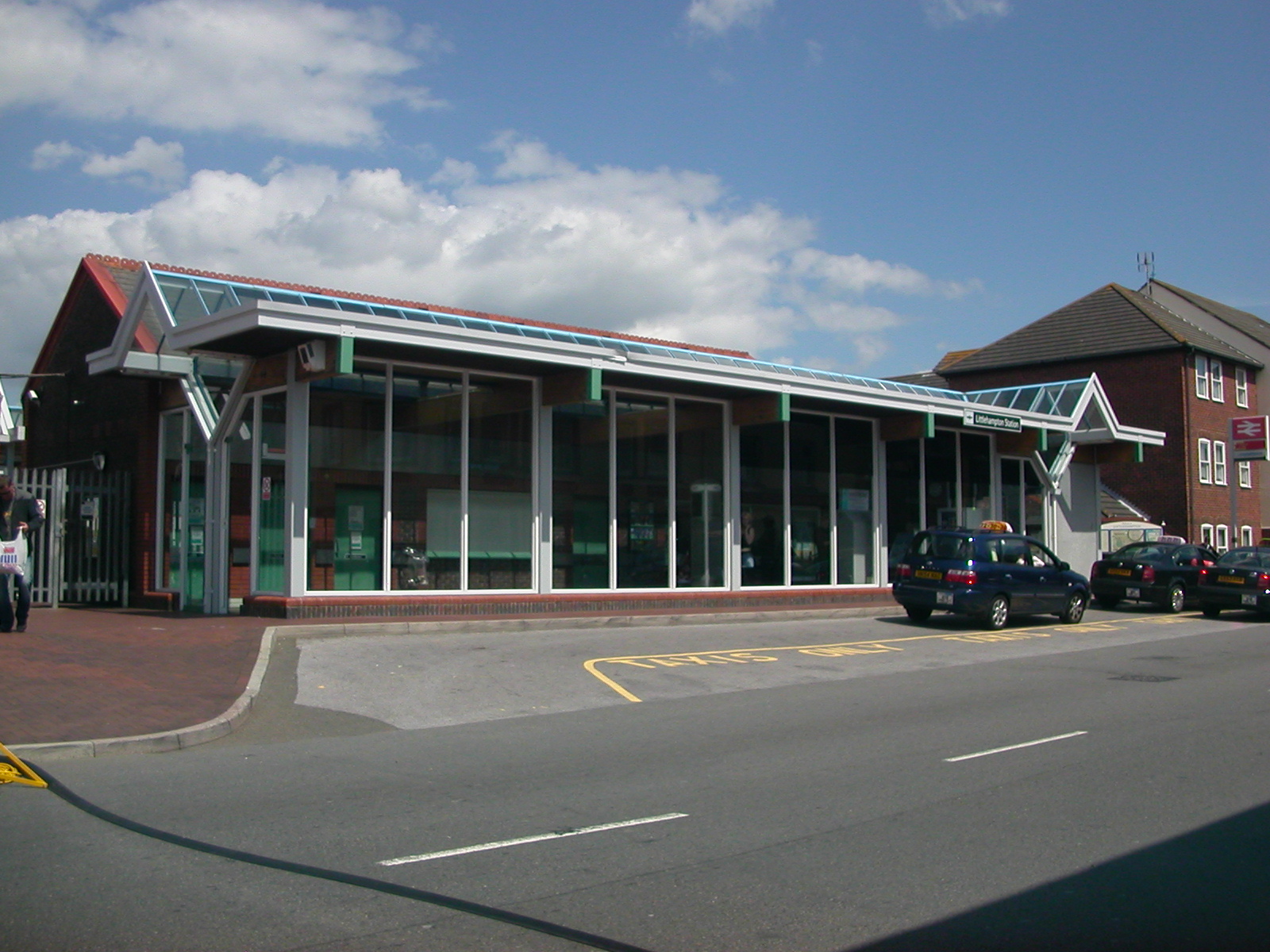 Littlehampton railway station