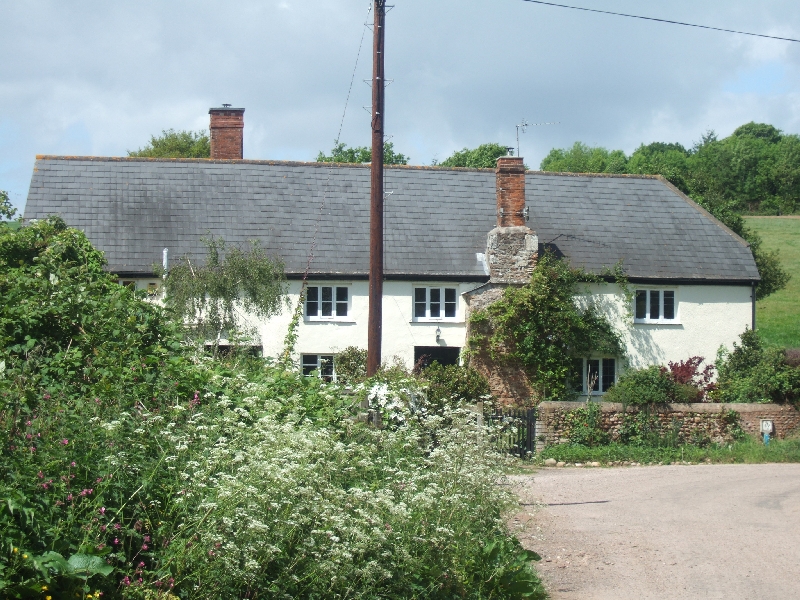 File:Lower Stowford farmhouse (geograph 2402431).jpg