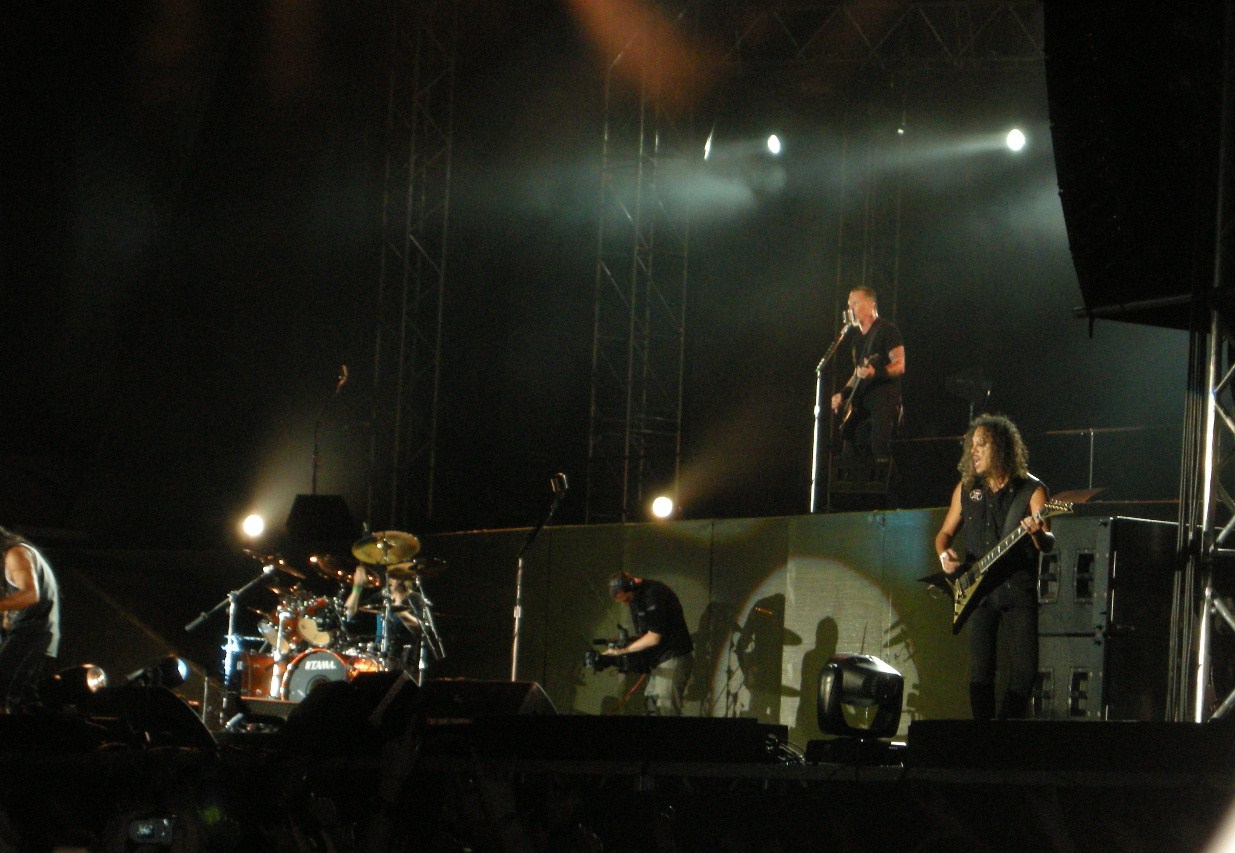 Metallica - Photos from Metallica Night with the San