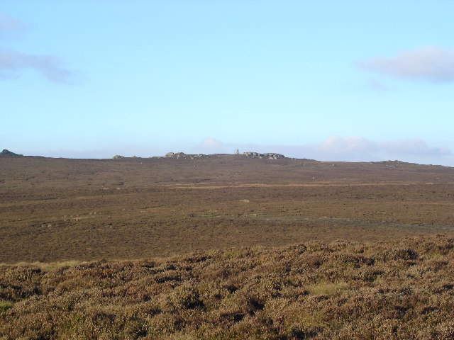 File:Obelisk at Watt Crag - geograph.org.uk - 80463.jpg