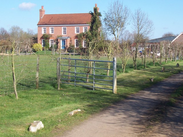 File:Peacock Farm - geograph.org.uk - 1231739.jpg