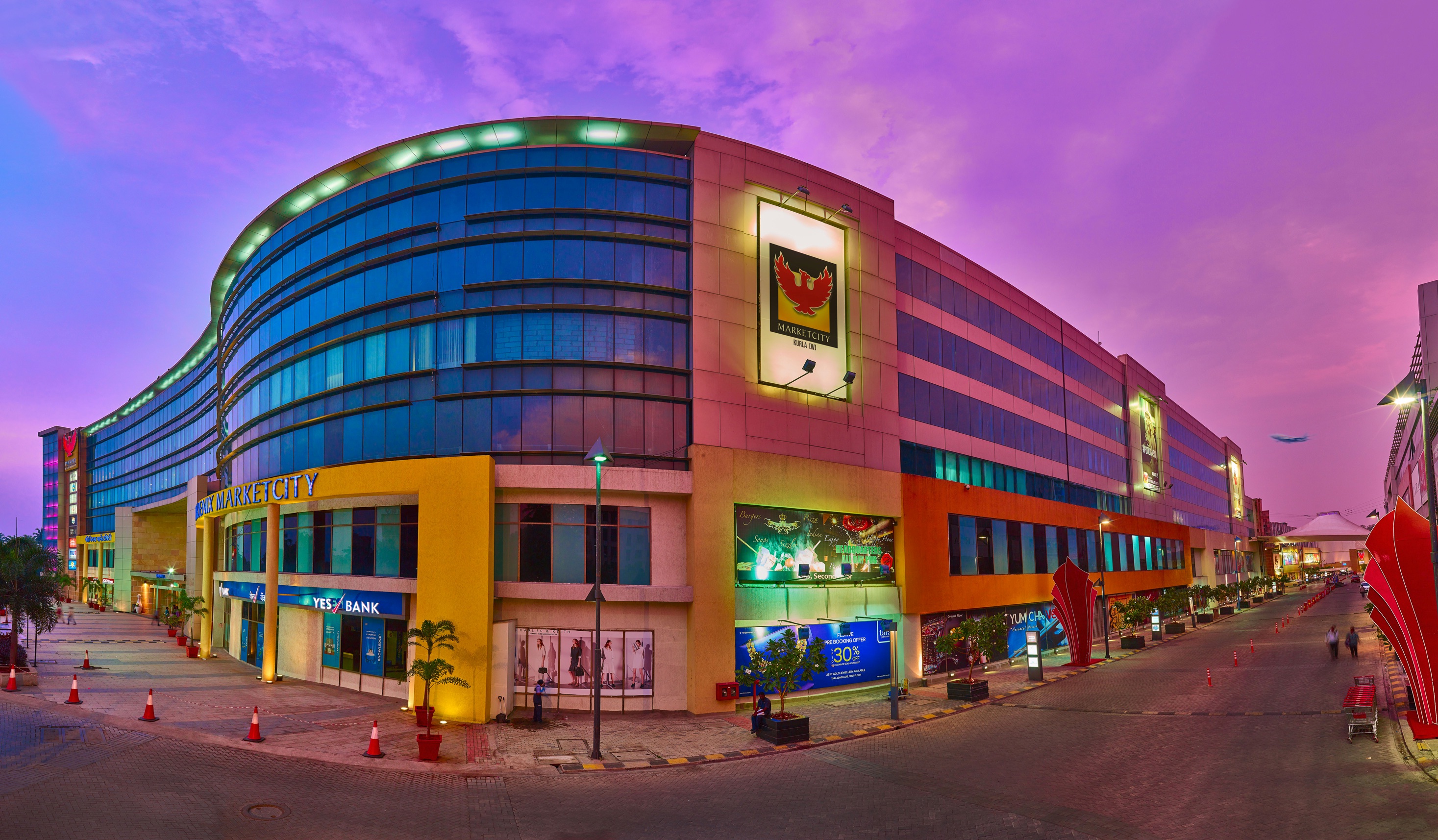 phoenix-market-city-largest-mall-in-india