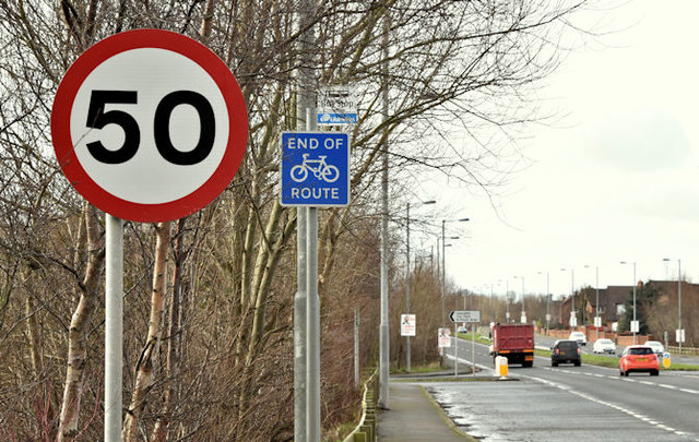 File:Road signs, Glass Moss, Comber (March 2017) - geograph.org.uk - 5298774.jpg