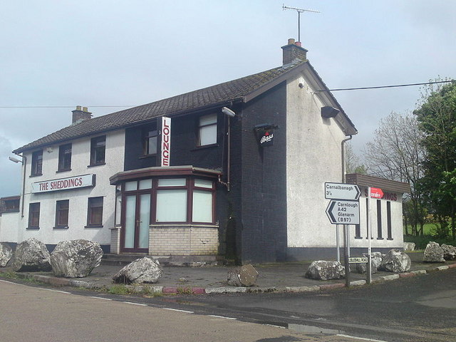 Файл:The Sheddings Pub - geograph.org.uk - 1358178.jpg