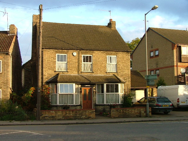 File:The house that we might have bought. - geograph.org.uk - 72501.jpg