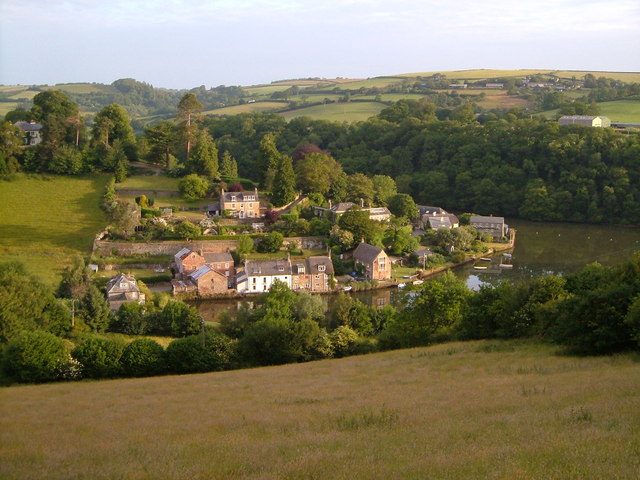 File:Tuckenhay - geograph.org.uk - 191294.jpg