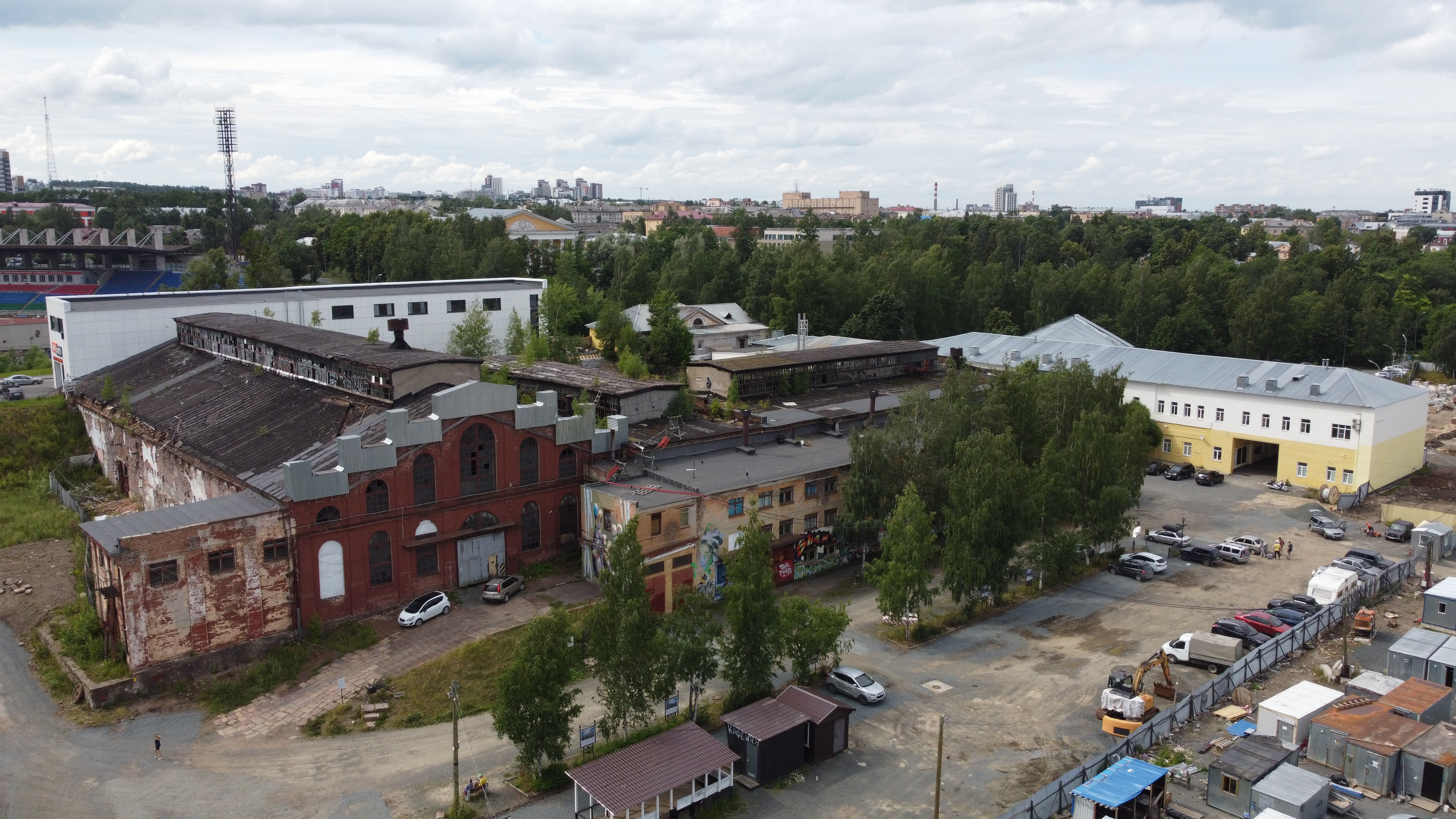 Александровская фабрика. Радиан завод Александровское. Александровский завод Петрозаводск. Музей АМЗ Александровск.