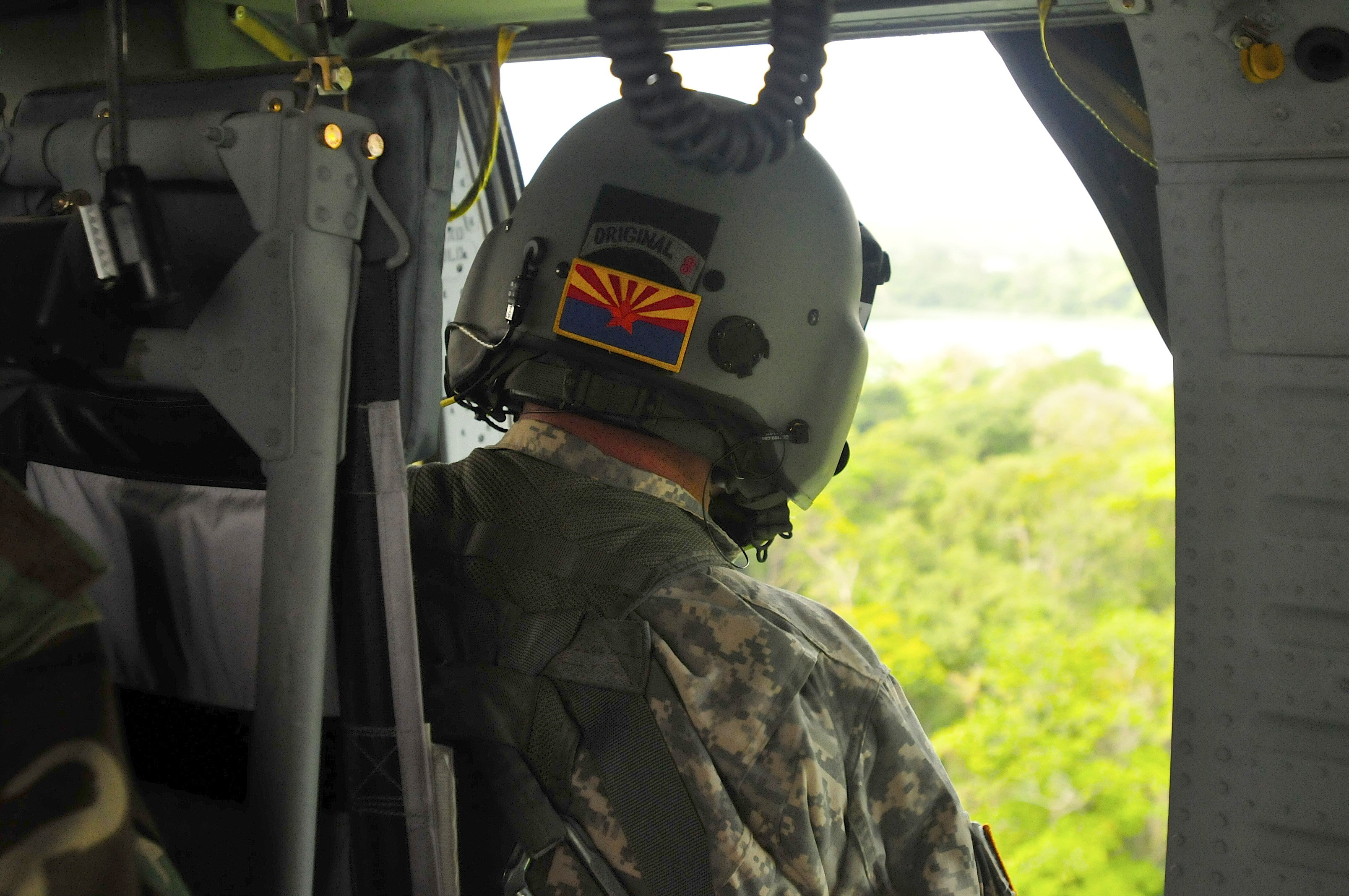 File:arizona Army National Guard Provides Air Support To Bth Panama  130323-Z-Pq189-0112.Jpg - Wikimedia Commons