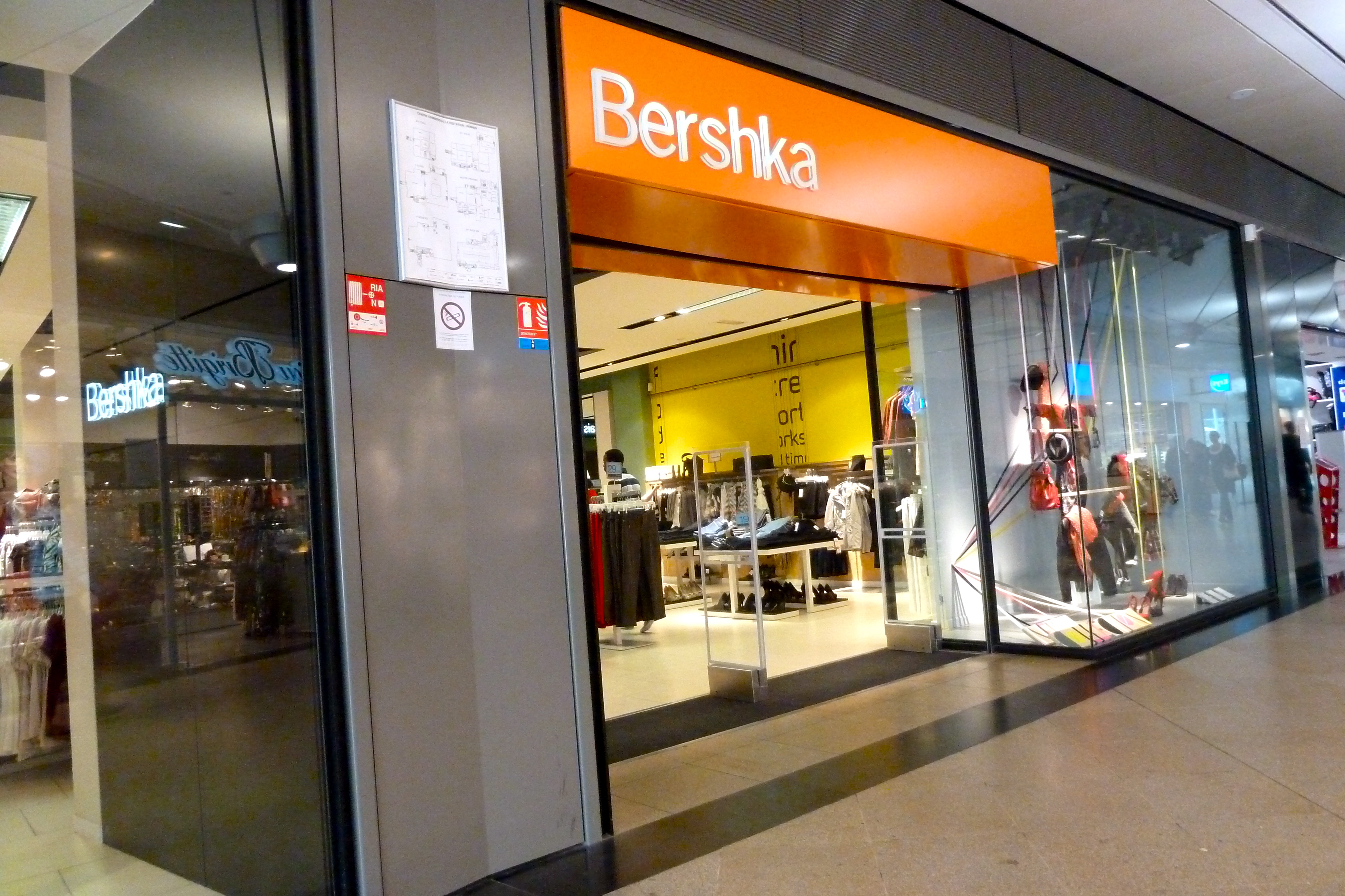 Top 49+ imagen marca de ropa bershka
