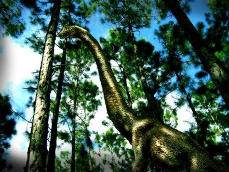 File:Brachiosaurus alimentándose del follage.jpg