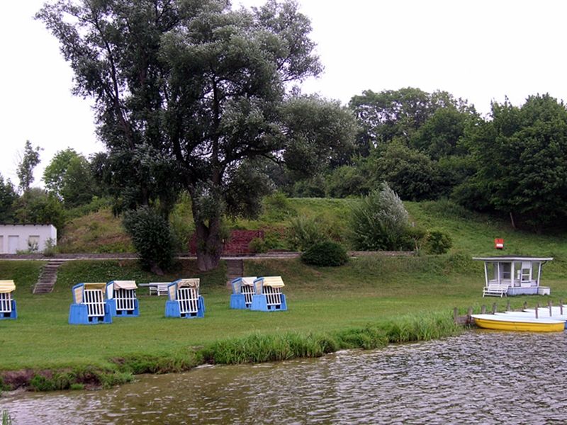 File:BurgwallTuezen.jpg