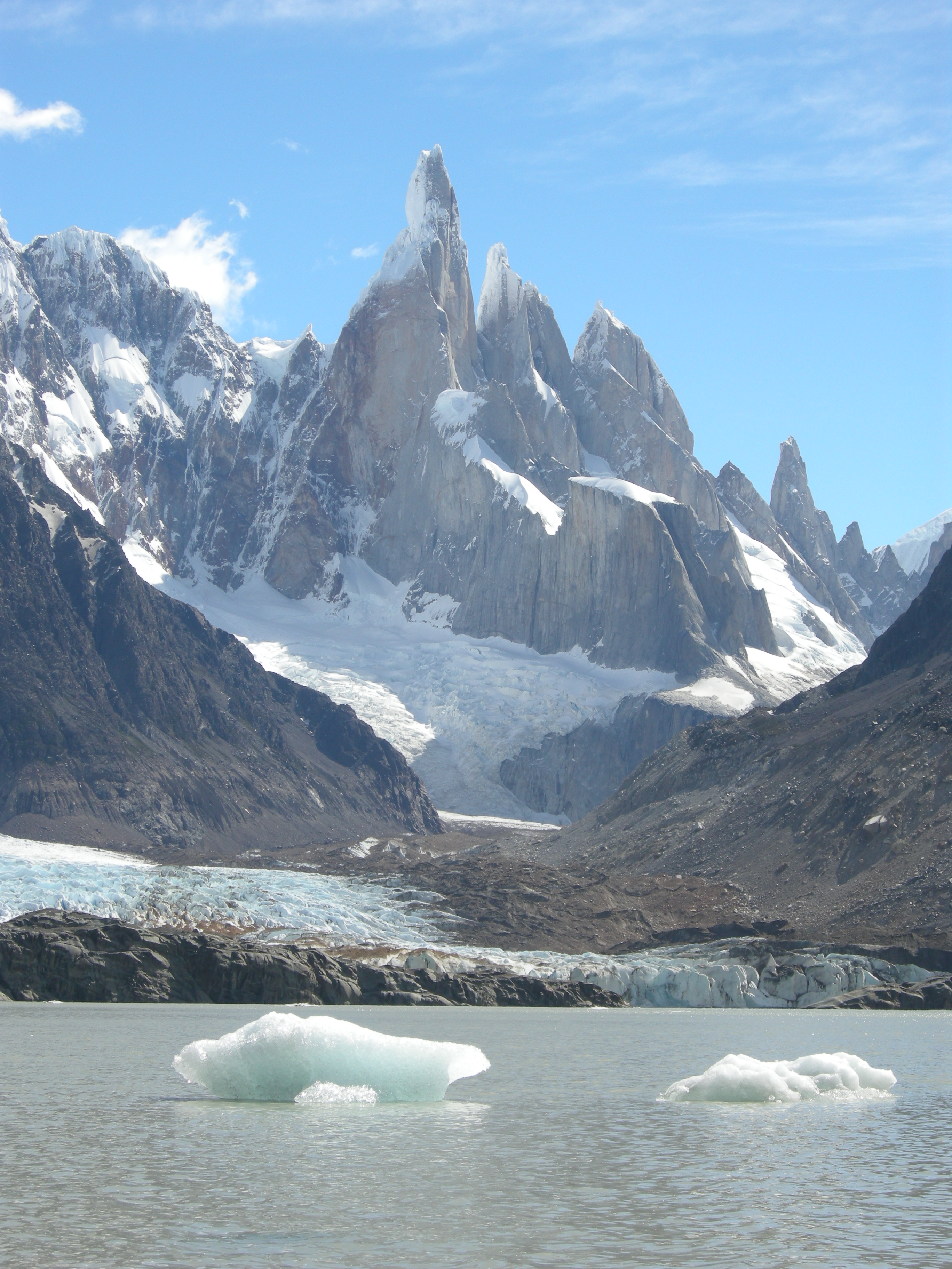 File:Cerro Torre (east face) and Laguna Torre.JPG - Wikimedia Commons