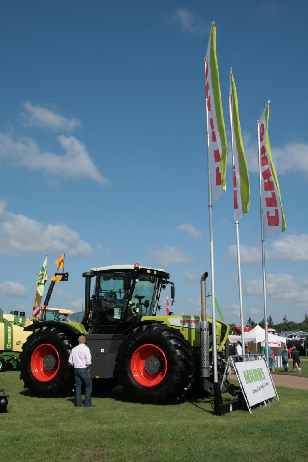 CLAAS Xerion 5000 расчистка снега