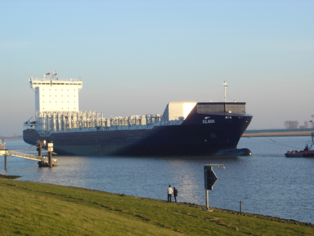 File:Containership-Eilbek.JPG