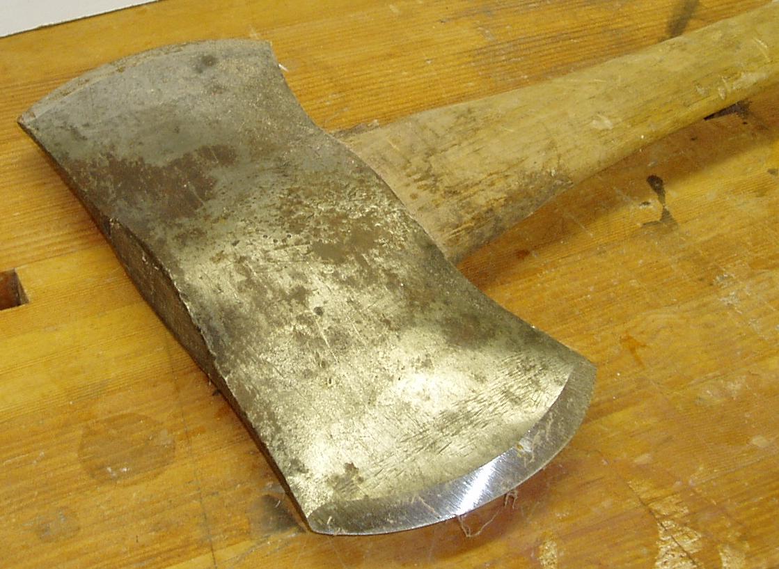 Fisye Double Bitted Felling Axe Jpg Wikipedia