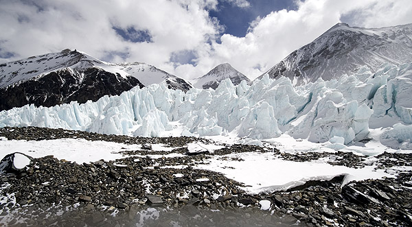 File:Everest Peace Project - Ice serac everest tibet2.jpg