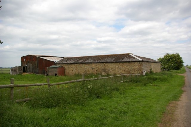 File:Farm buildings - geograph.org.uk - 443888.jpg