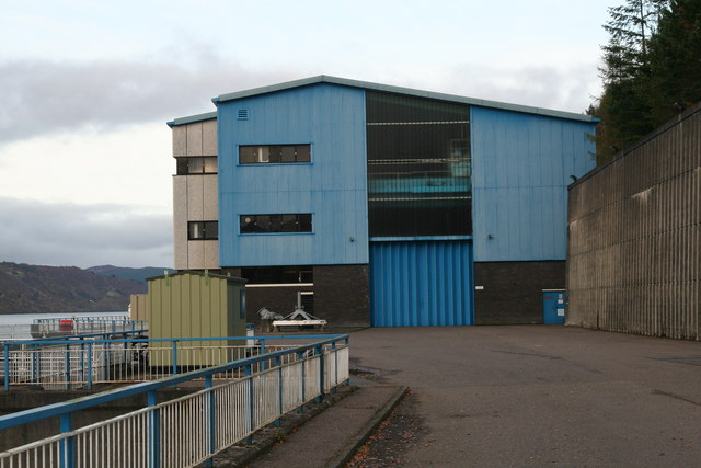 File:Foyers Power Station, Loch Ness - geograph.org.uk - 621434.jpg