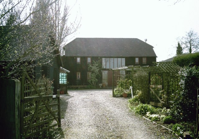 File:Home Barn - geograph.org.uk - 1238202.jpg