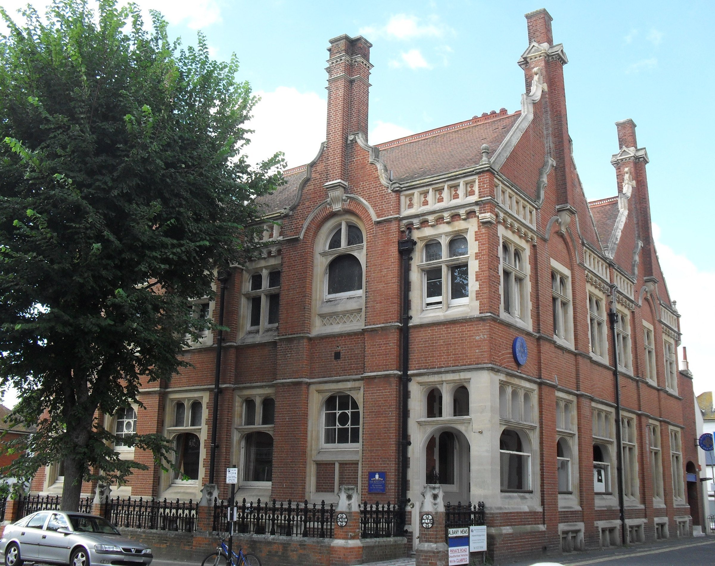 Brighton College - Wikipedia