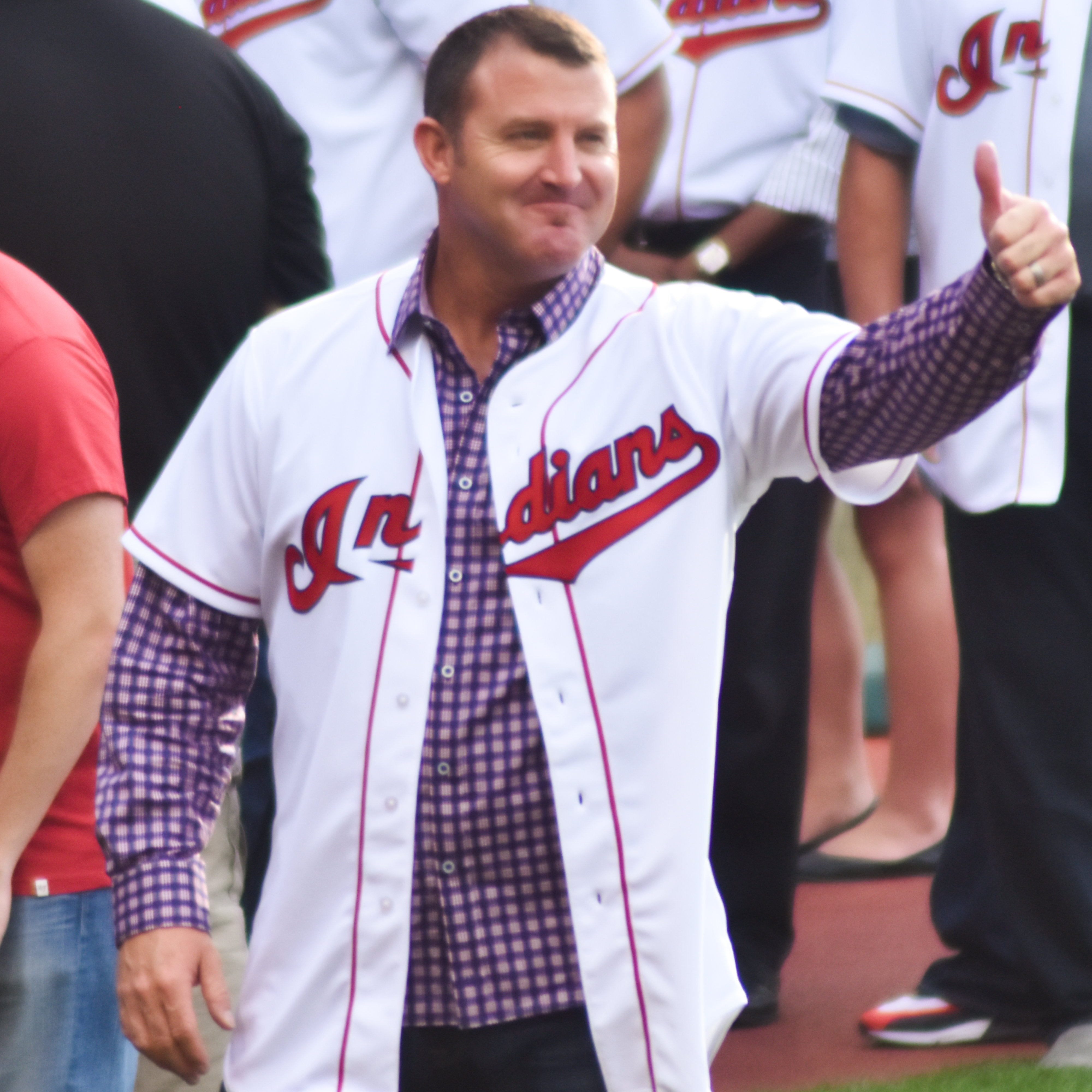 Cleveland's comeback falls short vs. The World in 2019 All-Star Celebrity  Softball game 