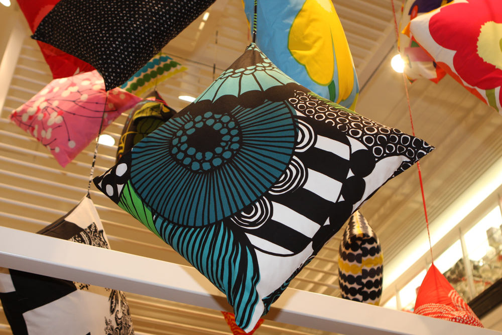 File:Marimekko (8144092018).jpg - Wikimedia Commons